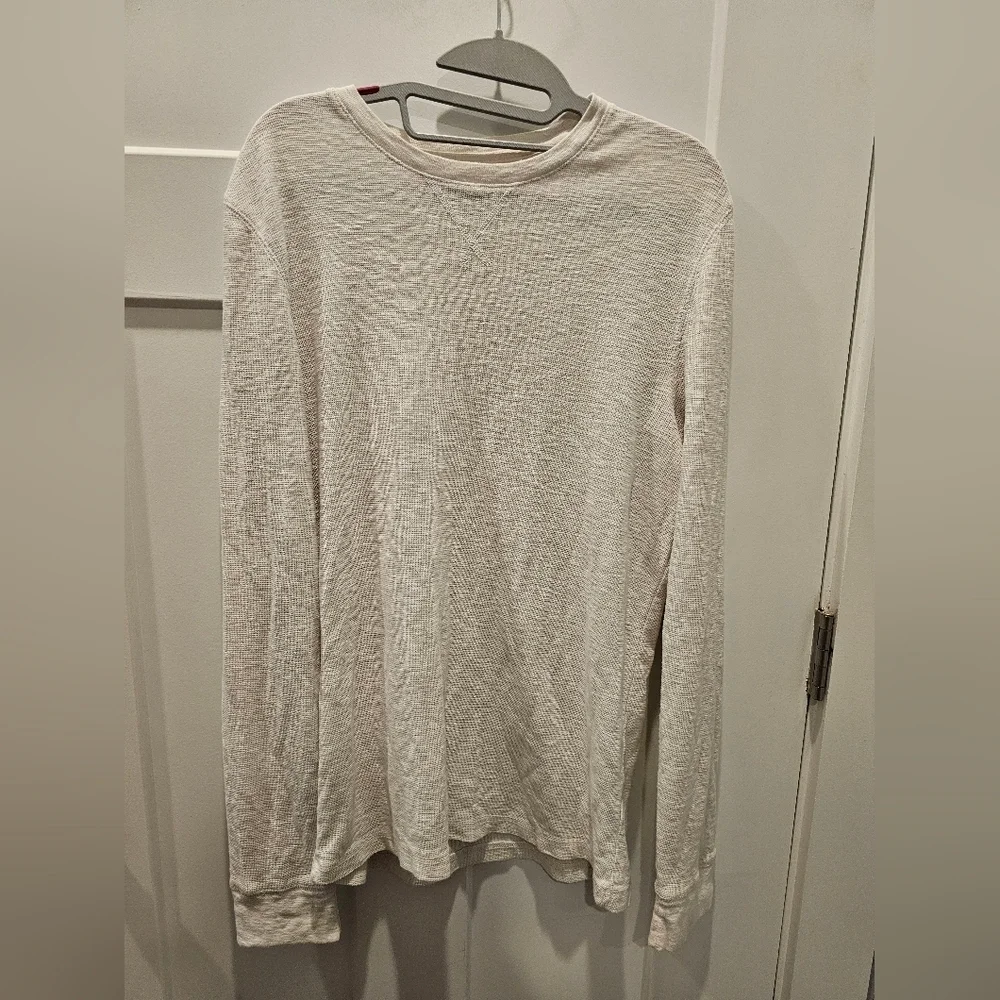 Ultimate Thermal Long Sleeve Waffle Crewneck Shirt Men’s Large Off-White